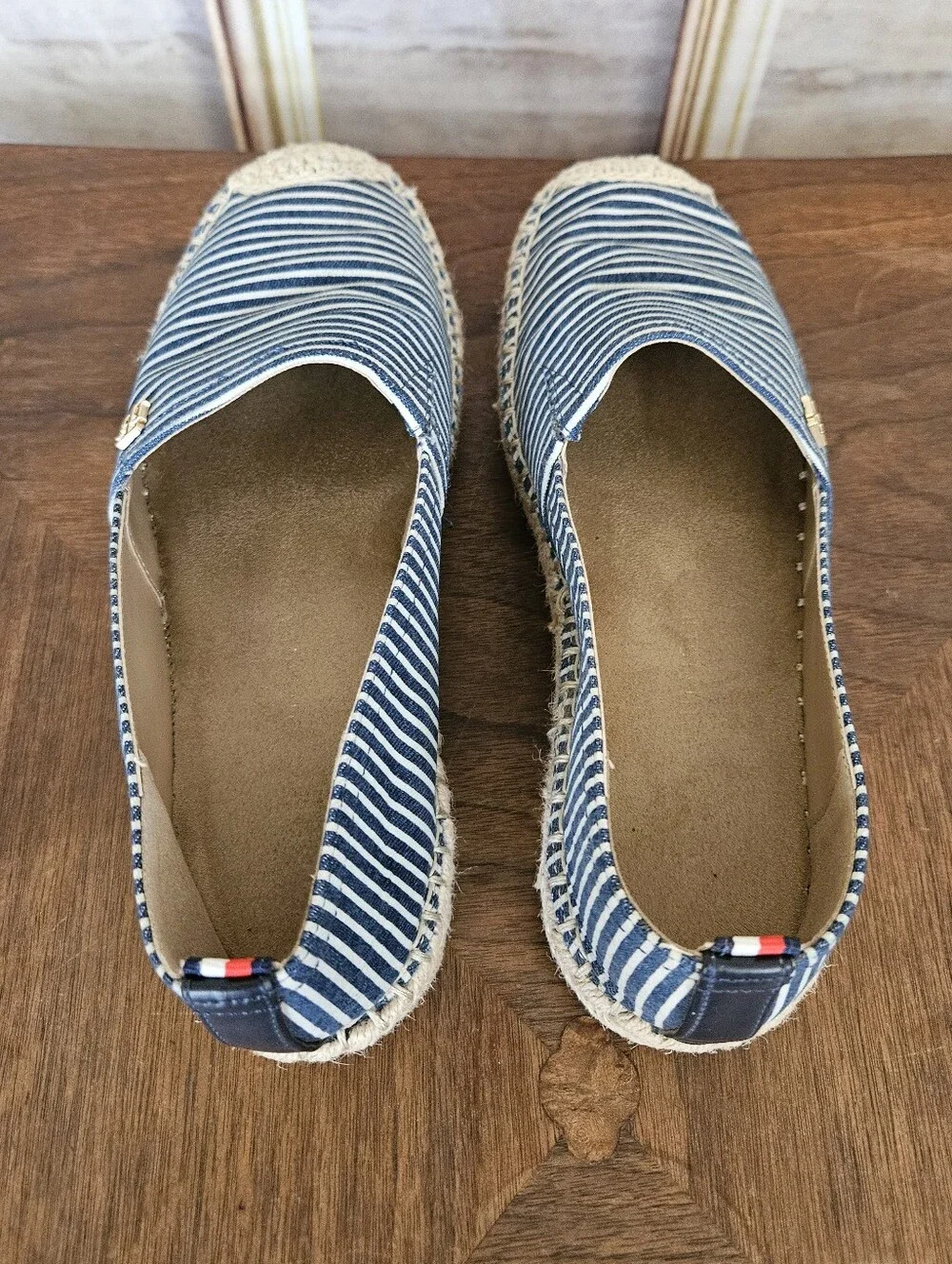 Tommy Hilfiger Women's Blue White Striped Espadrille Flats Slip On Shoes 7.5 M - Picture 6 of 14